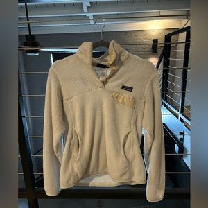 White/cream Patagonia pull over!